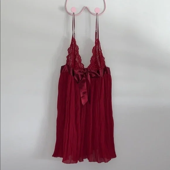 Victoria’s Secret Pleated Babydoll Top